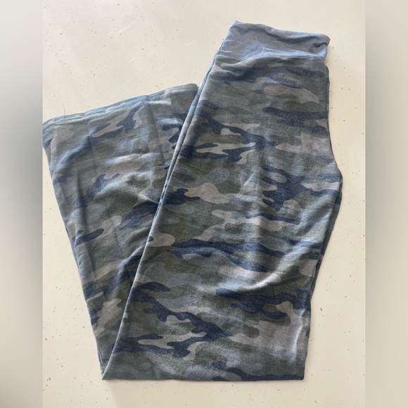 Womens Camo Lounge Sleep Pants - Picture 2 of 3